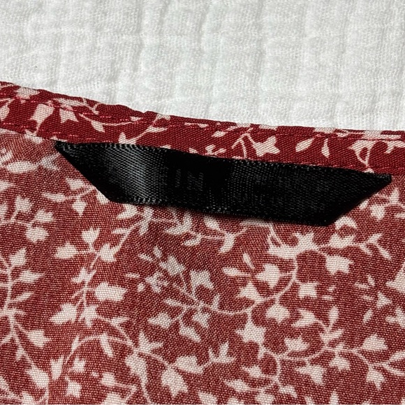 SHEIN Burgundy Floral V-Neck Blouse - Picture 3 of 3